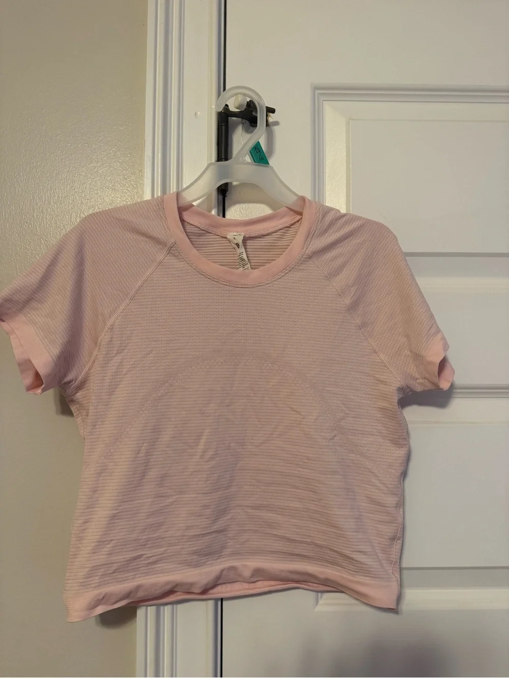 lululemon cropped swiftly tech top Light Pink